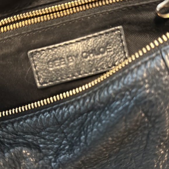 See By Chloe black bag, short/long handle options/in excellent shape! Great bag - Picture 4 of 5